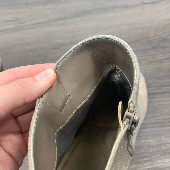 Apt. 9 Timezone Taupe Ankle Boots Size 10 - Picture 3 of 14